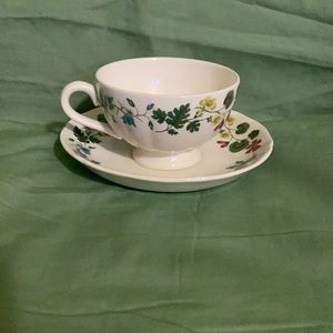 Wedge Wood Richmond Footed Cup & Saucer Set
